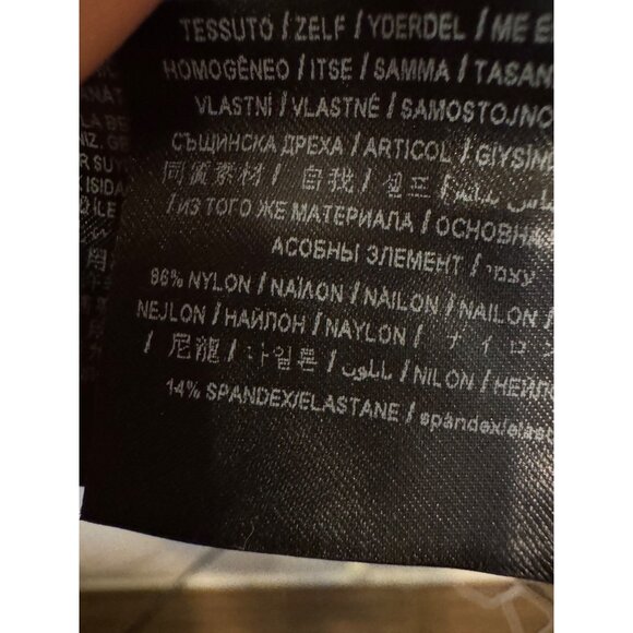 Guess Lace Black Short Sleeve Blouse Womens Size L Elegant Stretch Design - Picture 5 of 5